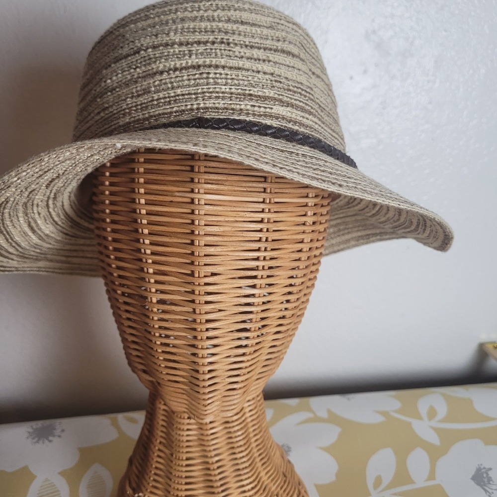 REI Women's Fedora Straw Hat Stripe Woven Sun Beach Criuse Pool Festival